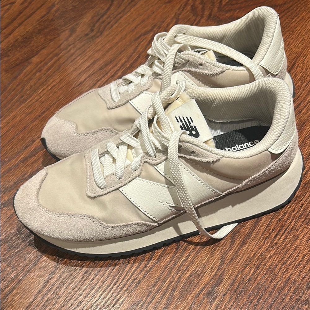 New Balance 237 sneakers women size 9, men size 7.5 NEW